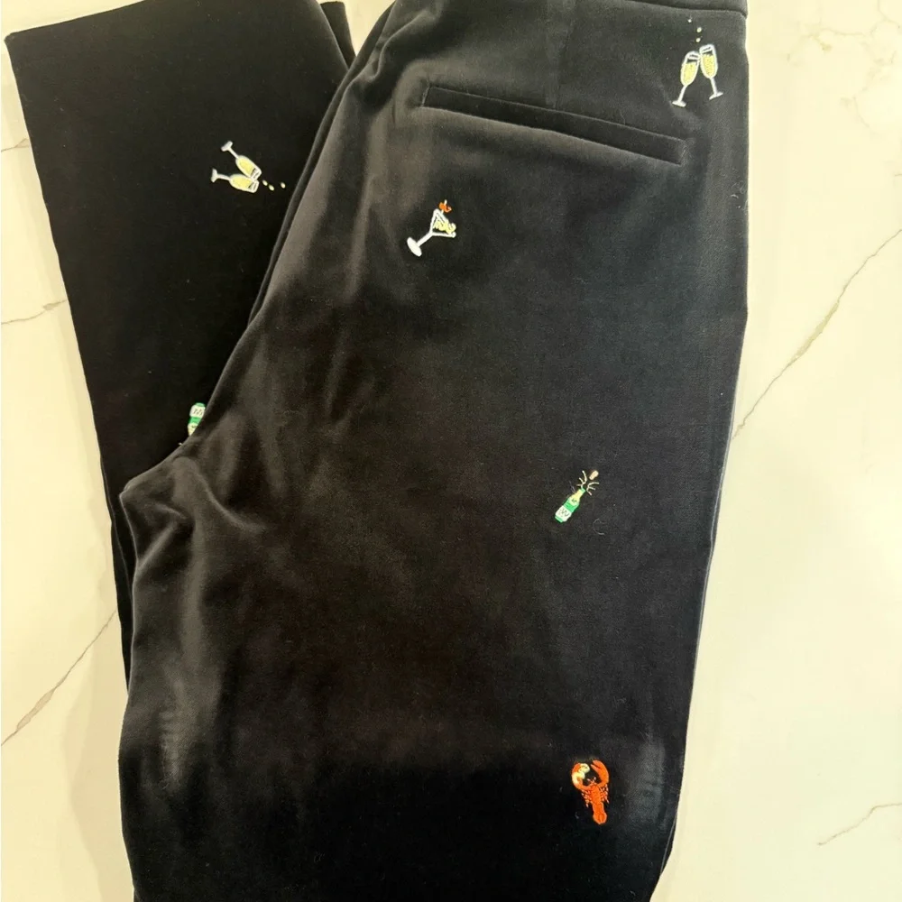 Vineyard Vines Women’s Black Velvet Pant with Colorful Embroidery!! NWT size 4. - Picture 3 of 4